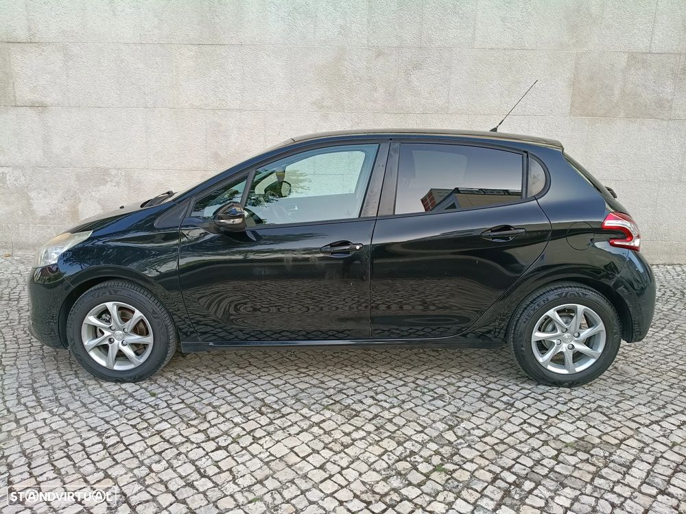 Peugeot 208 1.4 HDi SE Style - 13