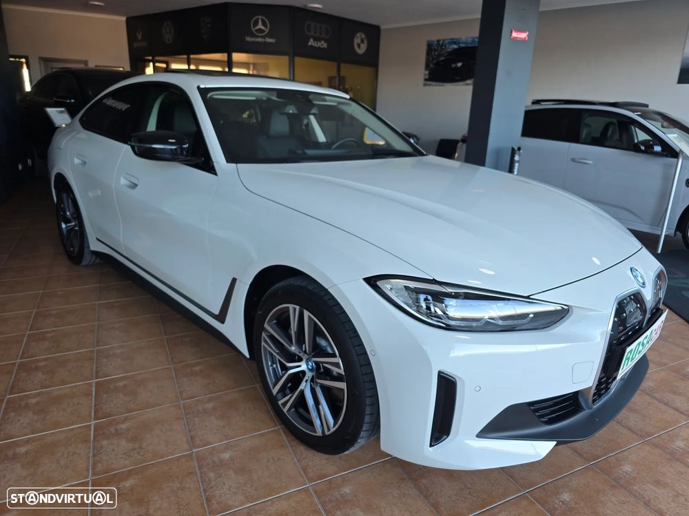 BMW i4 eDrive35 - 30