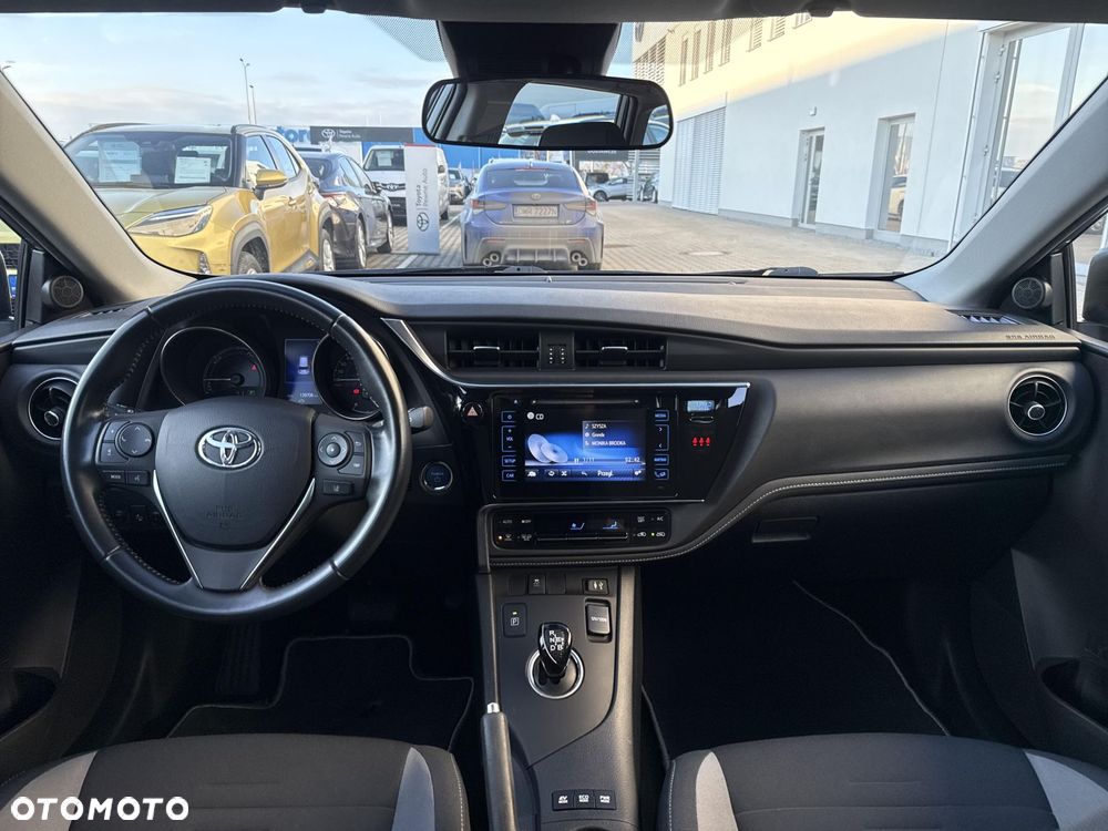 Toyota Auris Hybrid 135 Premium - 10