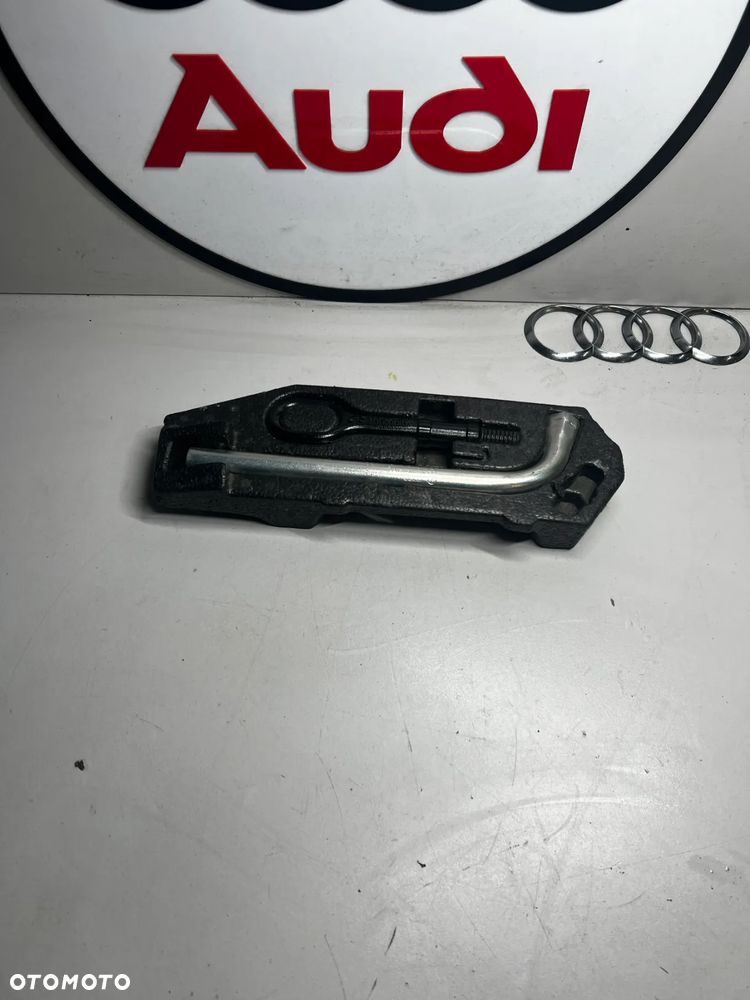 BAGAŻNIKA WKŁAD ZESTAW NAPRAWCZY KLUCZ UCHO Vw Caddy III 2K0012113E JAK NOWY - 1