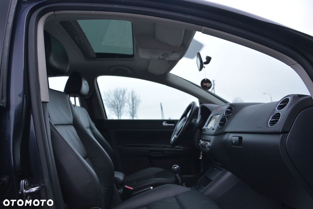 Volkswagen Golf Plus 2.0 TDI DPF Highline - 16