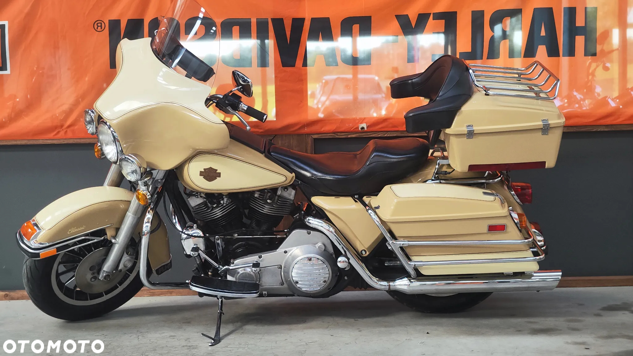 Harley-Davidson FLH Electra Glide - 6