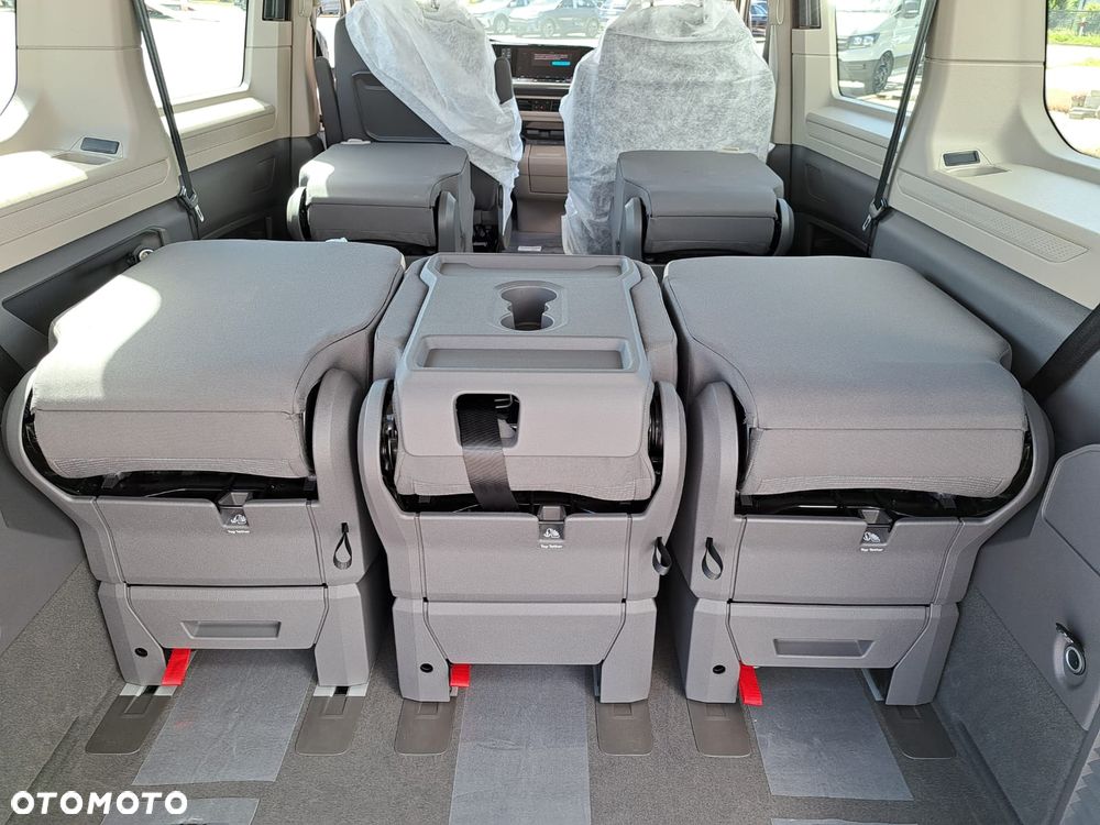 Volkswagen Multivan 2.0 TDI L2 Family DSG - 16