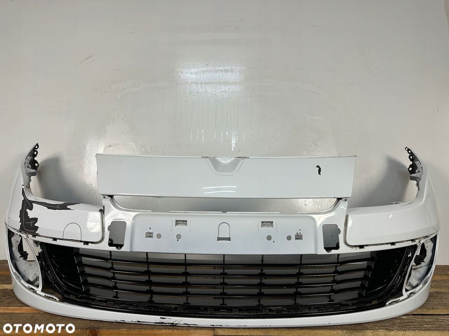 ZDERZAK PRZÓD PRZEDNI RENAULT MEGANE III 3 LIFT FL 2011-  KRATKA CAŁY - 1