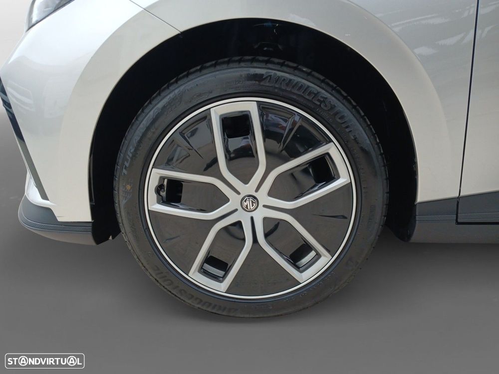 MG MG4 64 kWh Luxury - 15