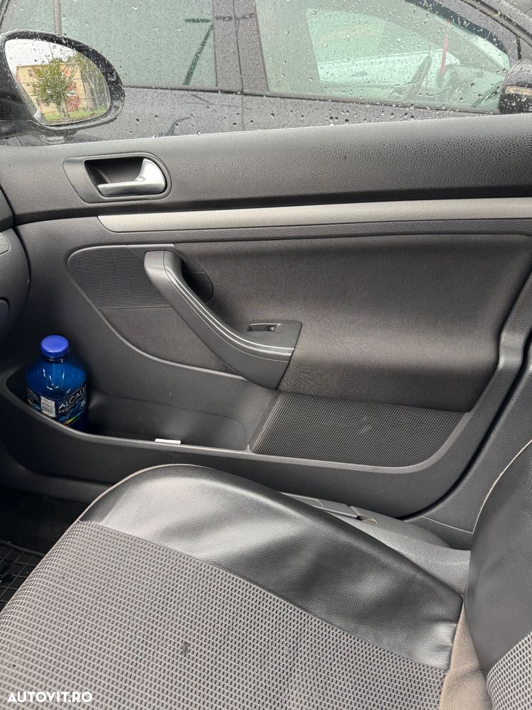 Volkswagen Jetta 1.9 TDI DPF Trendline - 9