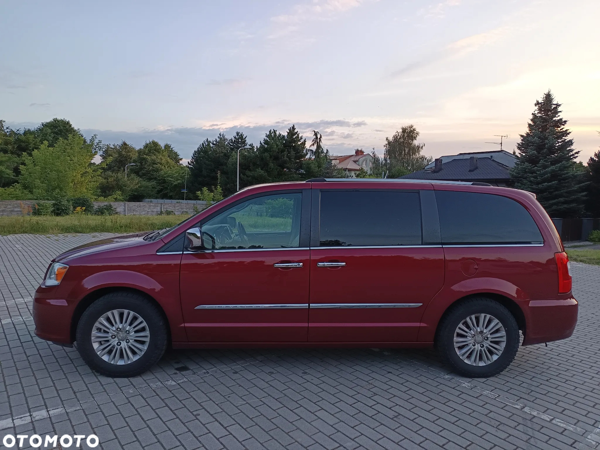 Chrysler Town & Country 3.6 Limited - 4