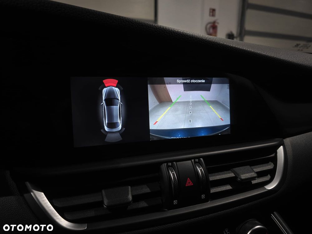 Alfa Romeo Giulia 2.0 Turbo Super - 17