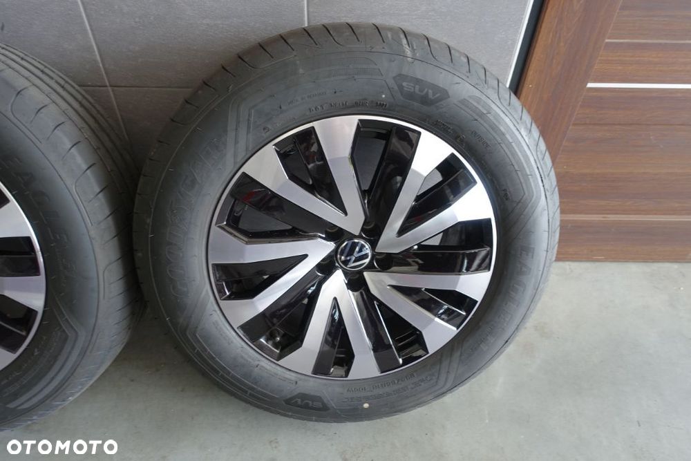 5x112 KOLA FELGI 18 TOUAREG VW 235/65/18 SUV 4X4 2021r GOOD YEAR 760601025M NOWE - 5