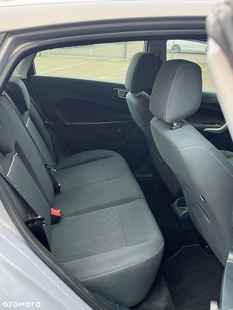 Ford Fiesta 1.4 Autom Champions Edition - 23