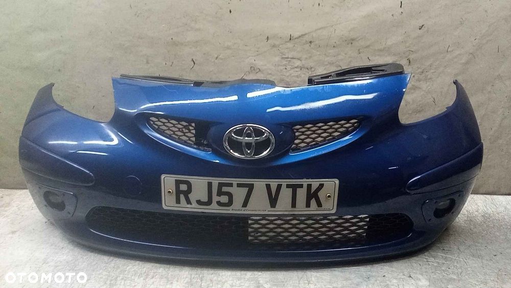 @ ZDERZAK PRZÓD PRZEDNI TOYOTA AYGO NIEBIESKI KOD LAKIERU 8B6 - 1