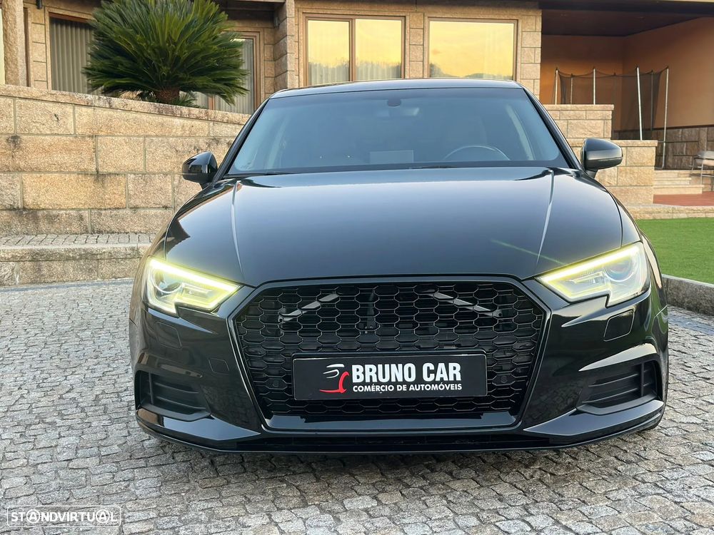 Audi A3 Limousine 30 TDI Sport - 2