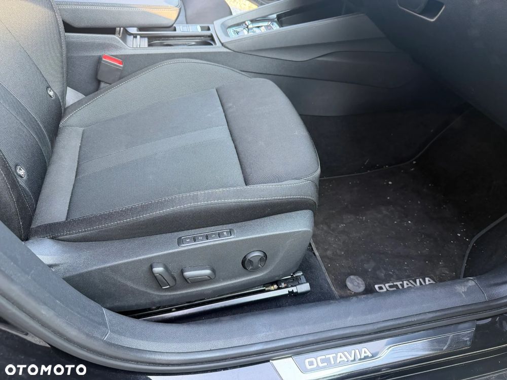 Skoda Octavia - 8