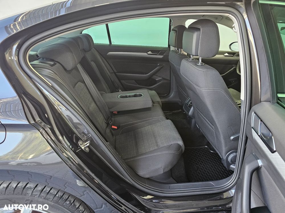 Volkswagen Passat 1.5 TSI ACT DSG Comfortline - 29