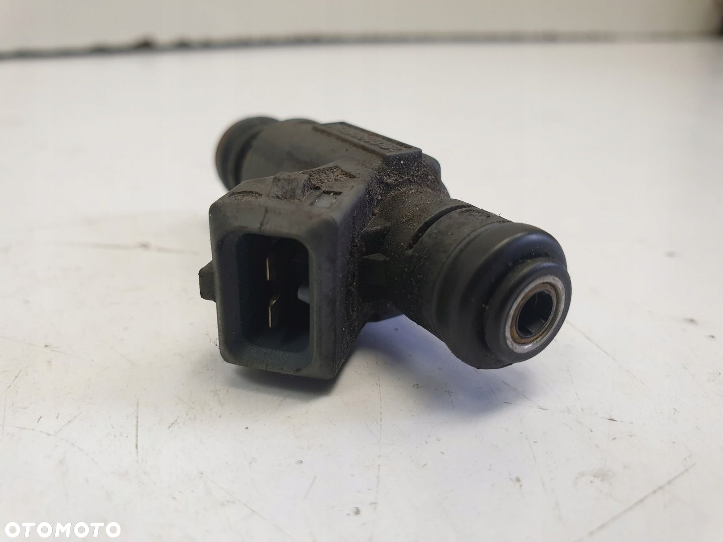 Audi A3 S3 8L 1.8 T WTRYSKIWACZ 06A906031BC - 5