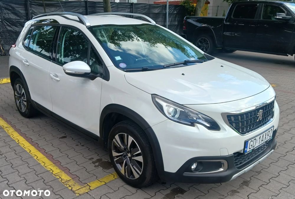 Peugeot 2008 1.2 Pure Tech Allure S&S EAT6 - 1