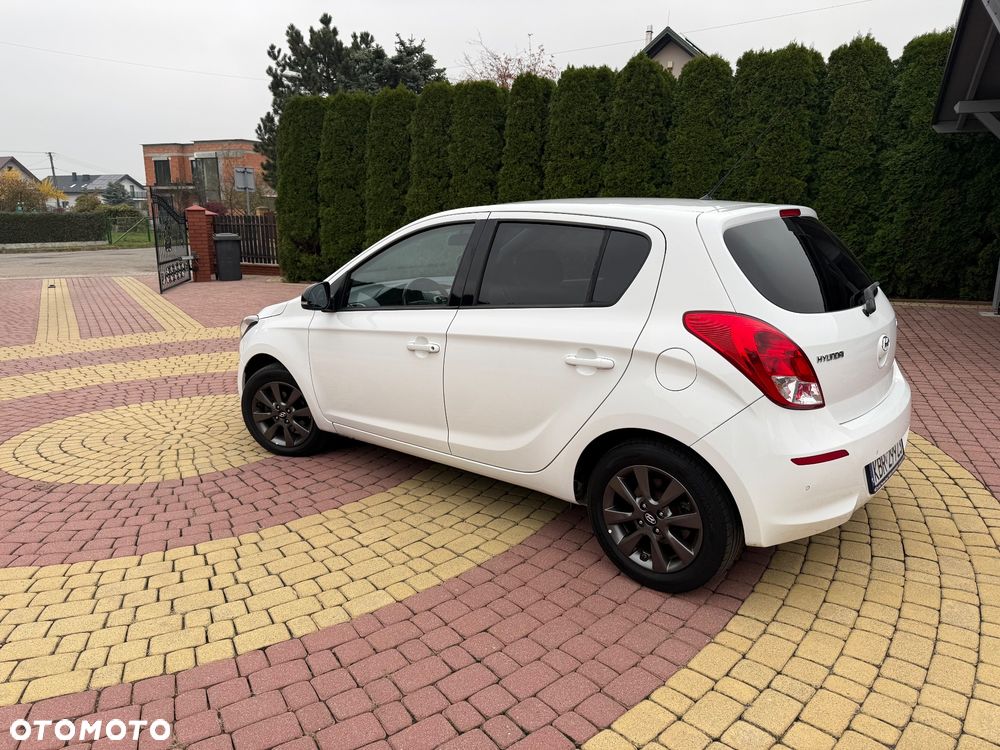 Hyundai i20 1.2 Trend - 10