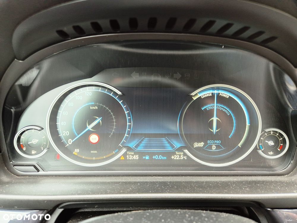 BMW Seria 5 518d - 26