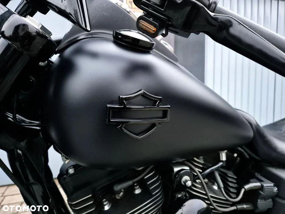 Harley-Davidson Dyna Wide Glide - 23