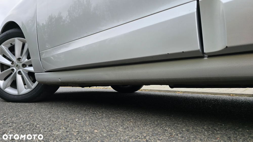 Renault Grand Scenic - 12