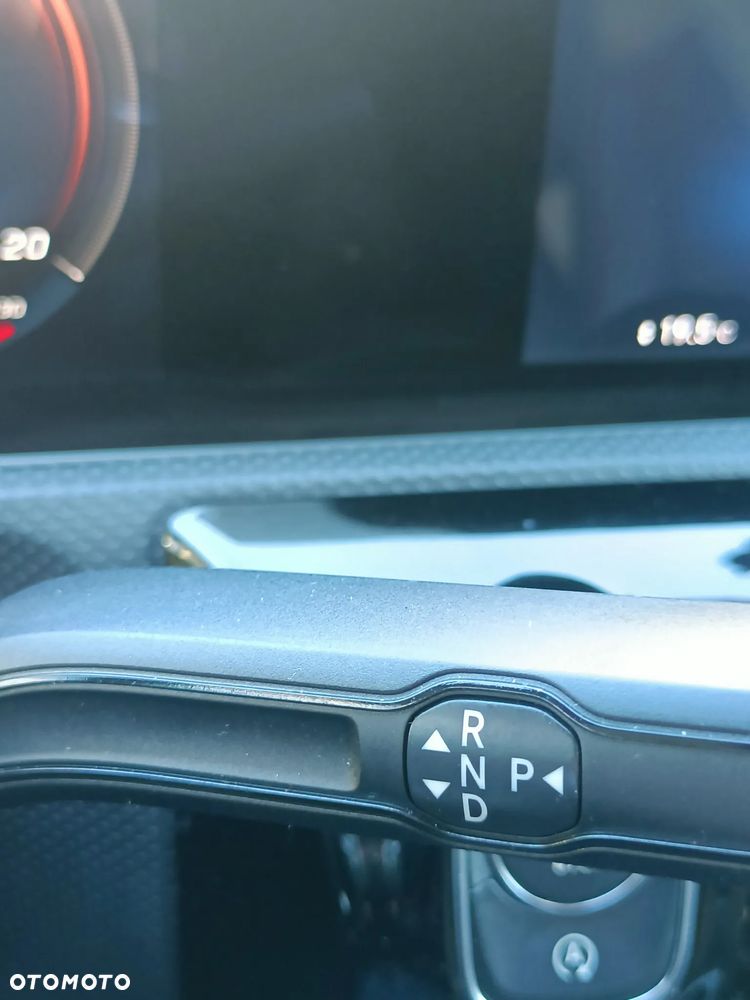 Mercedes-Benz CLA 200 AMG Line 7G-DCT - 4