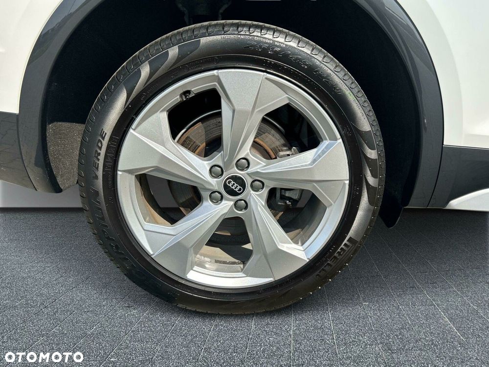 Audi Q5 Sportback - 9