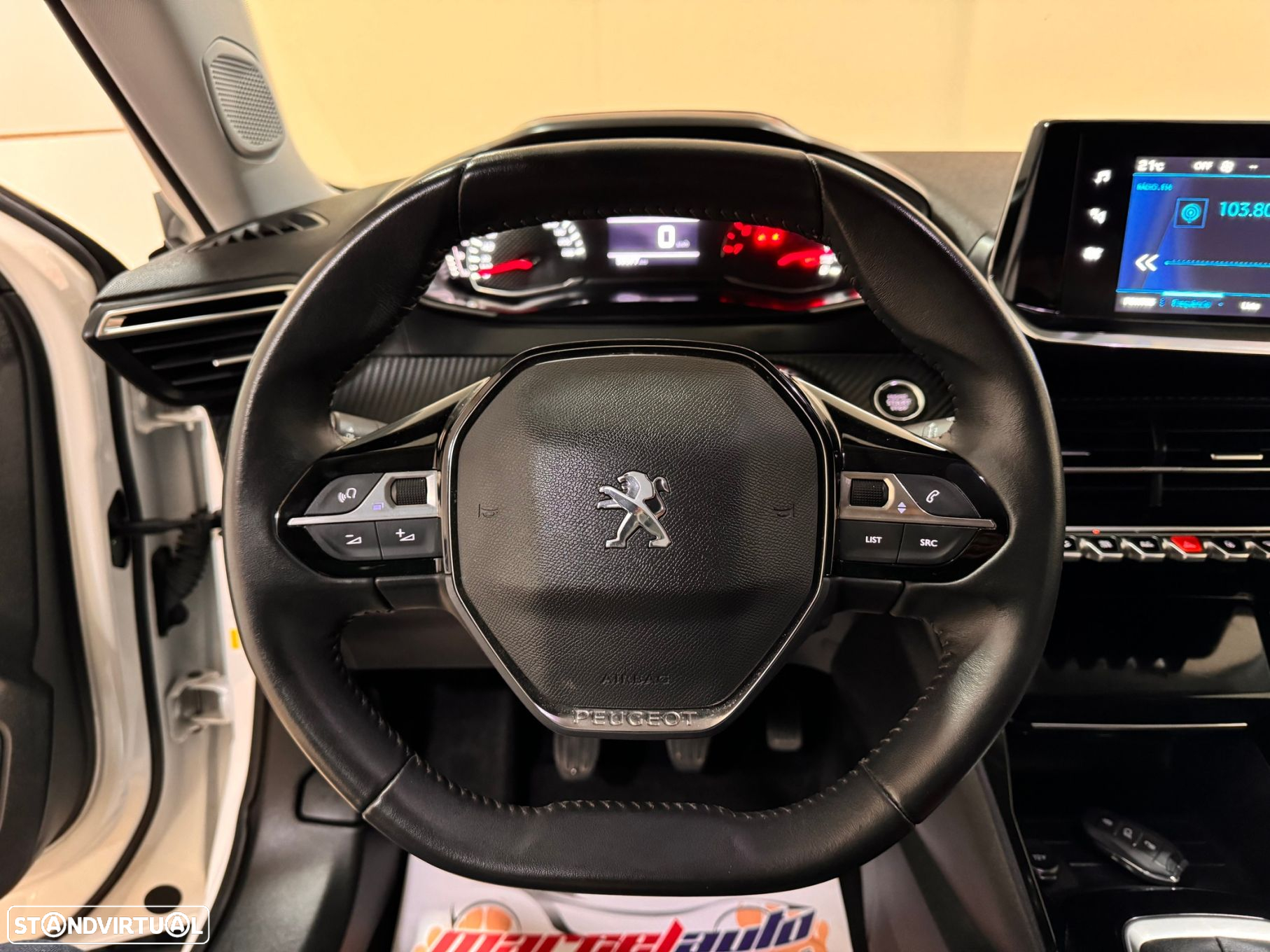 Peugeot 2008 1.2 PureTech Allure - 18