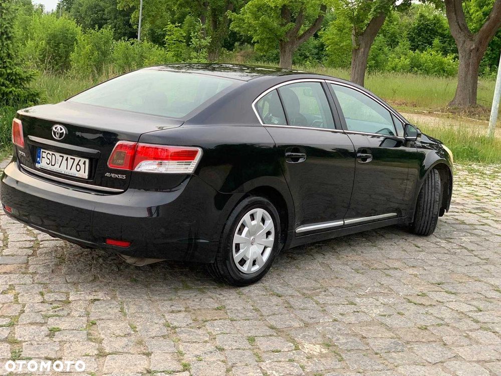 Toyota Avensis - 4