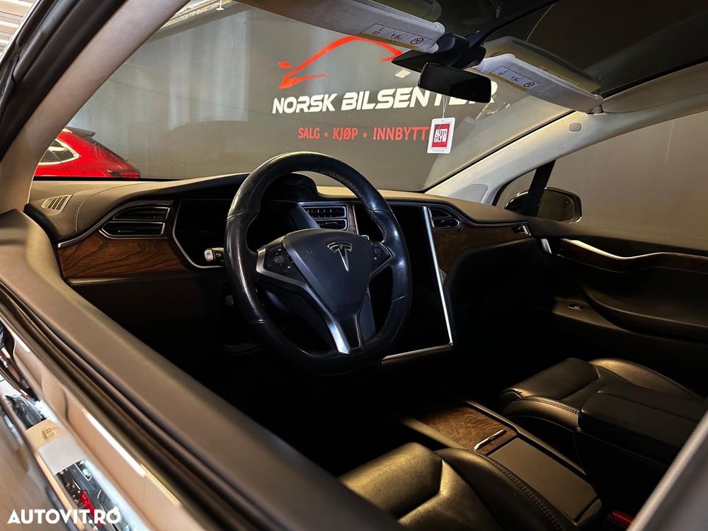 Tesla Model X Long Range - 24