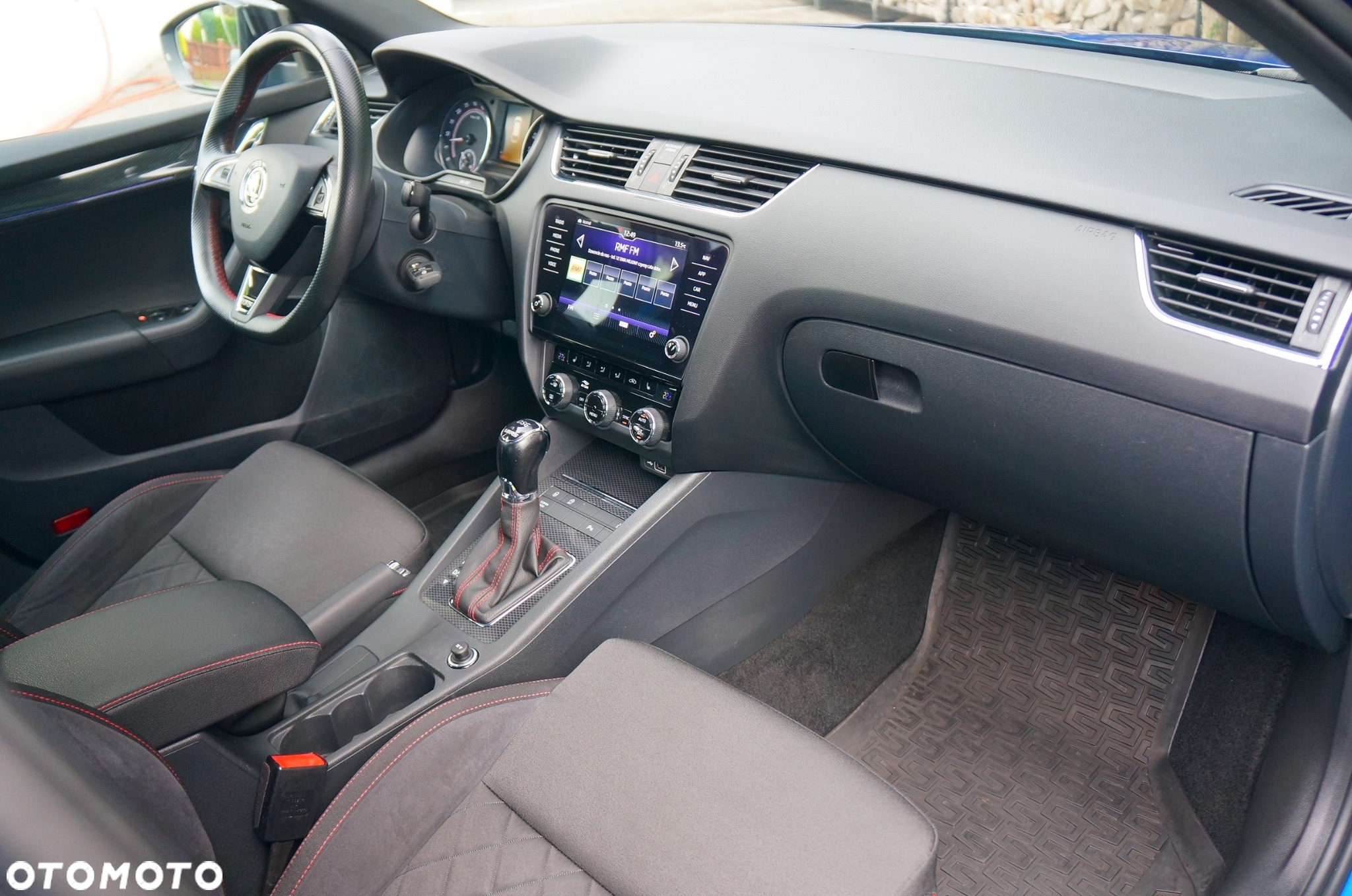 Skoda Octavia Combi 2.0 TDI DSG RS - 26