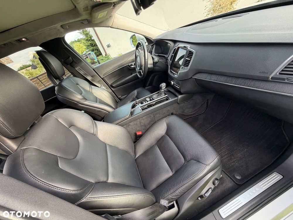 Volvo XC 90 T5 AWD Momentum 7os - 11
