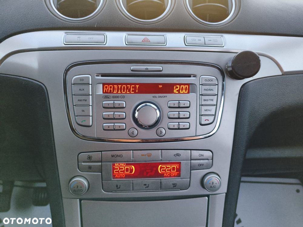 Ford S-Max 2.0 TDCi DPF Titanium - 31
