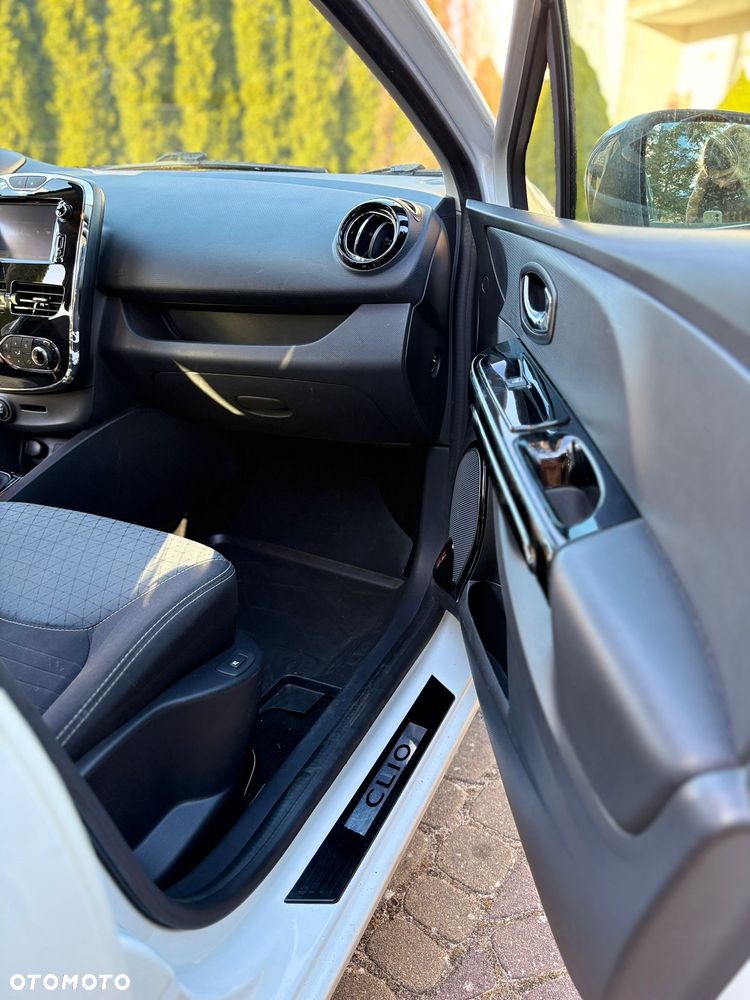 Renault Clio - 26