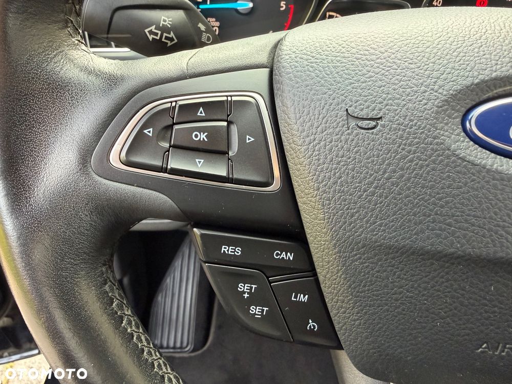 Ford Kuga - 14