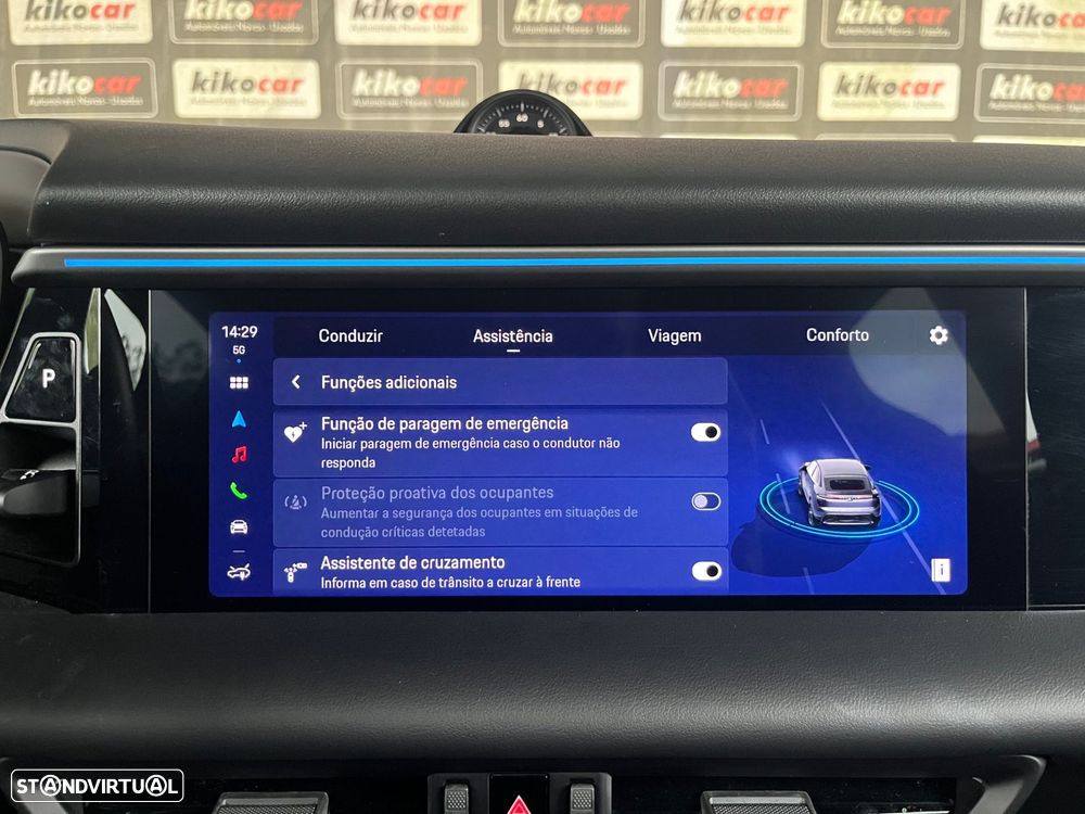 Porsche Macan Electric 4 - 48