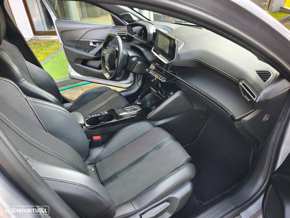 Peugeot e-208 GT Pack - 8