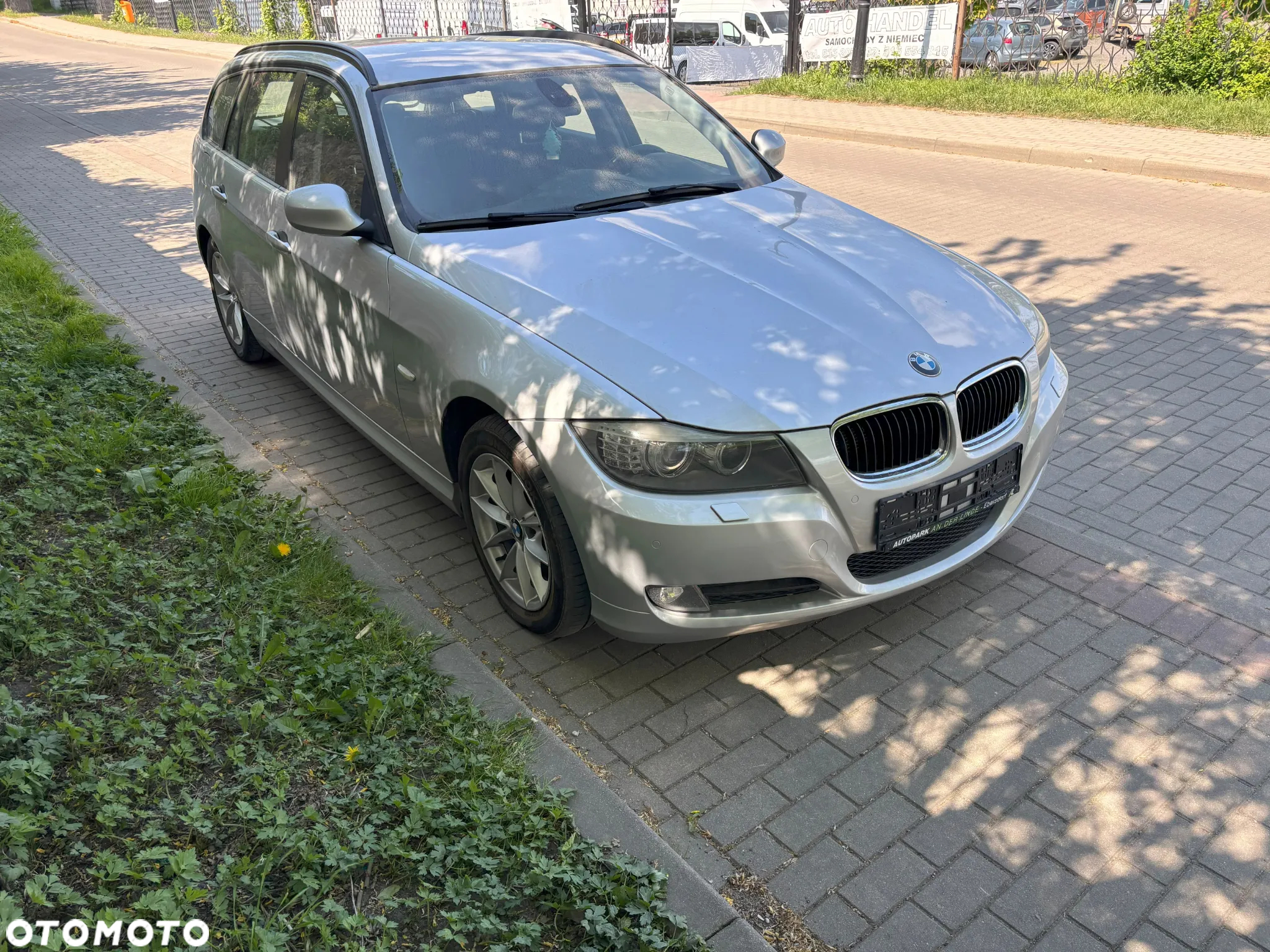 BMW Seria 3 320d DPF Touring - 4
