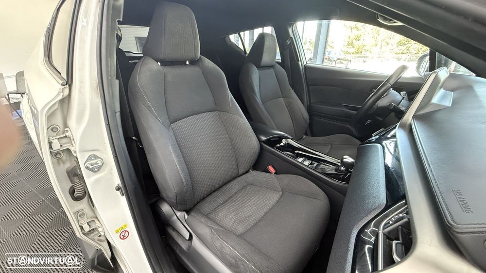 Toyota C-HR 1.8 Hybrid Square Collection - 16
