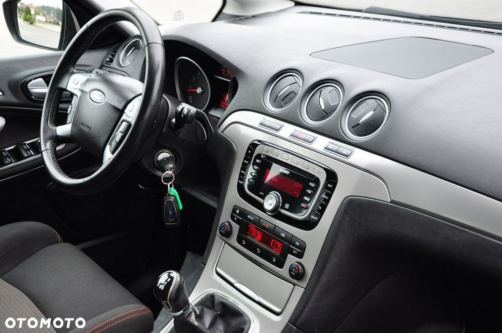 Ford S-Max - 29