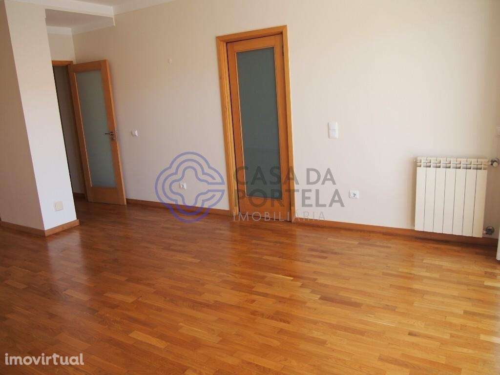 Excelente  T4 Arrendamento Senhora da Hora 128m2 Uteis com varanda e 0 - Grande imagem: 5/42