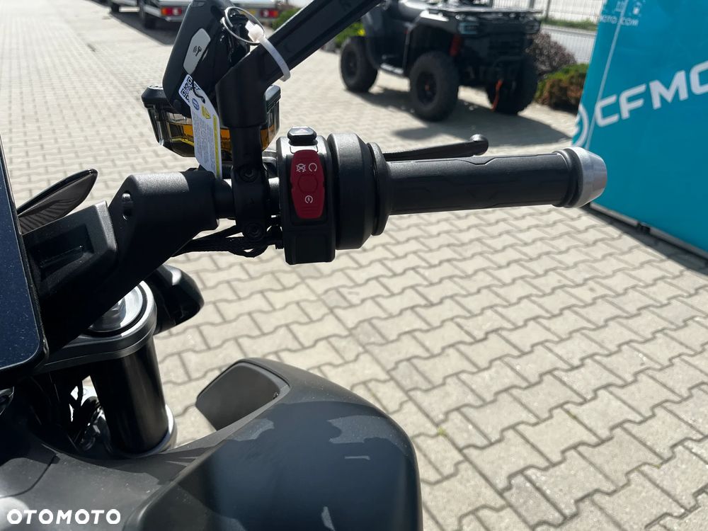 CFMoto 800NK - 19