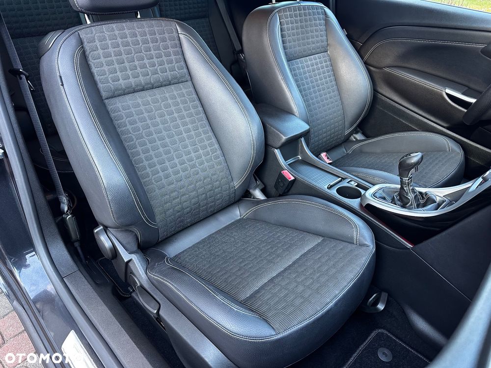 Opel Astra 1.6 Turbo Innovation - 27