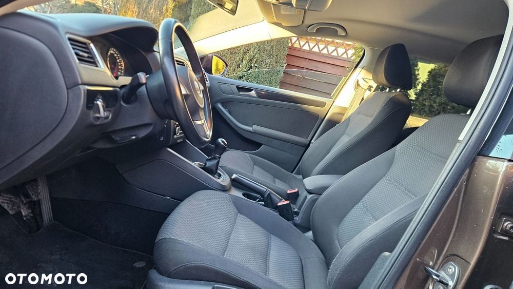 Volkswagen Jetta 1.4 TSI Trendline - 13