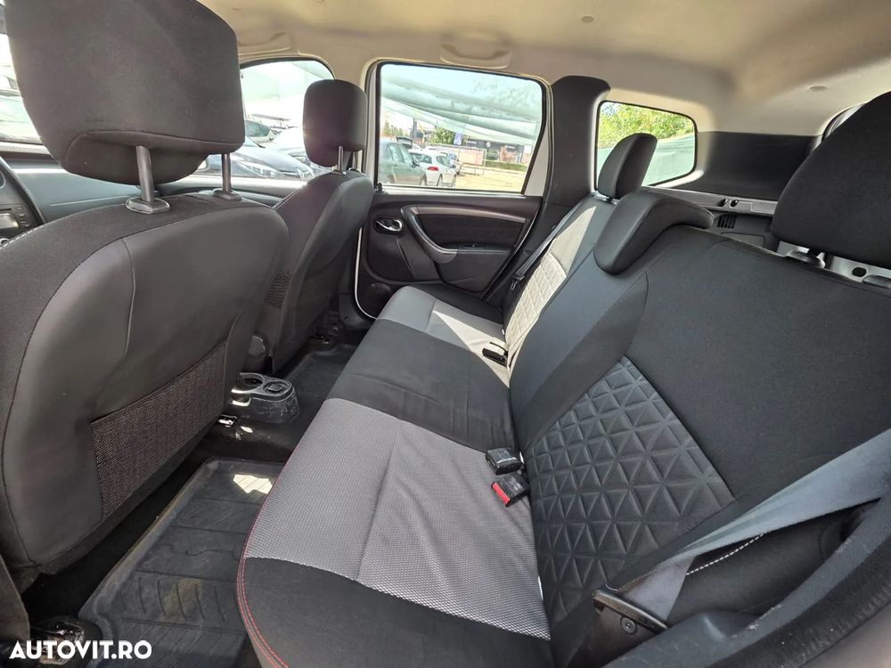 Dacia Duster 1.5 dCi 4x4 Laureate - 9
