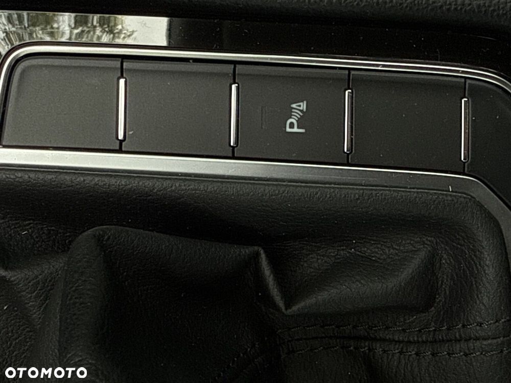 Volkswagen Passat 1.5 TSI EVO Business - 22