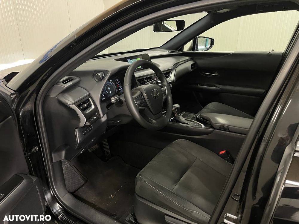 Lexus UX 250h Business Edition - 5