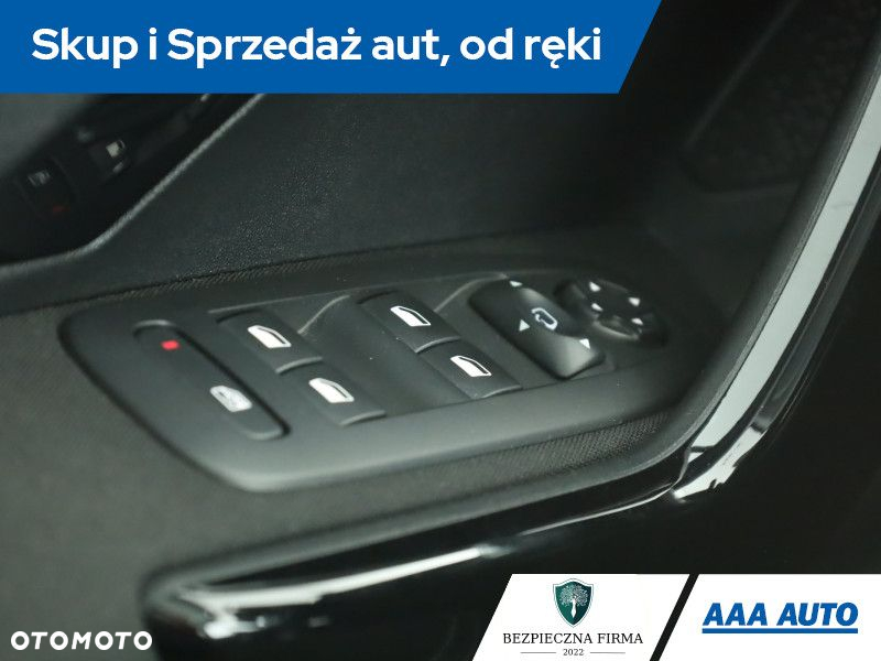 Peugeot 208 - 14