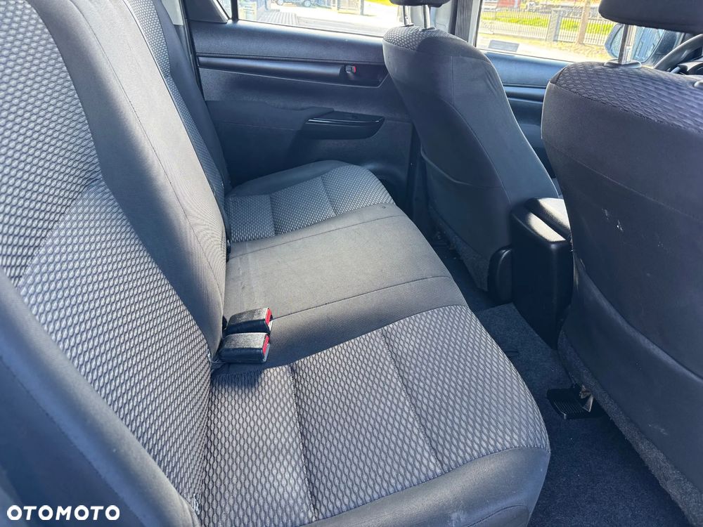 Toyota Hilux 2.4 D-4D Double Cab DLX 4x4 - 14