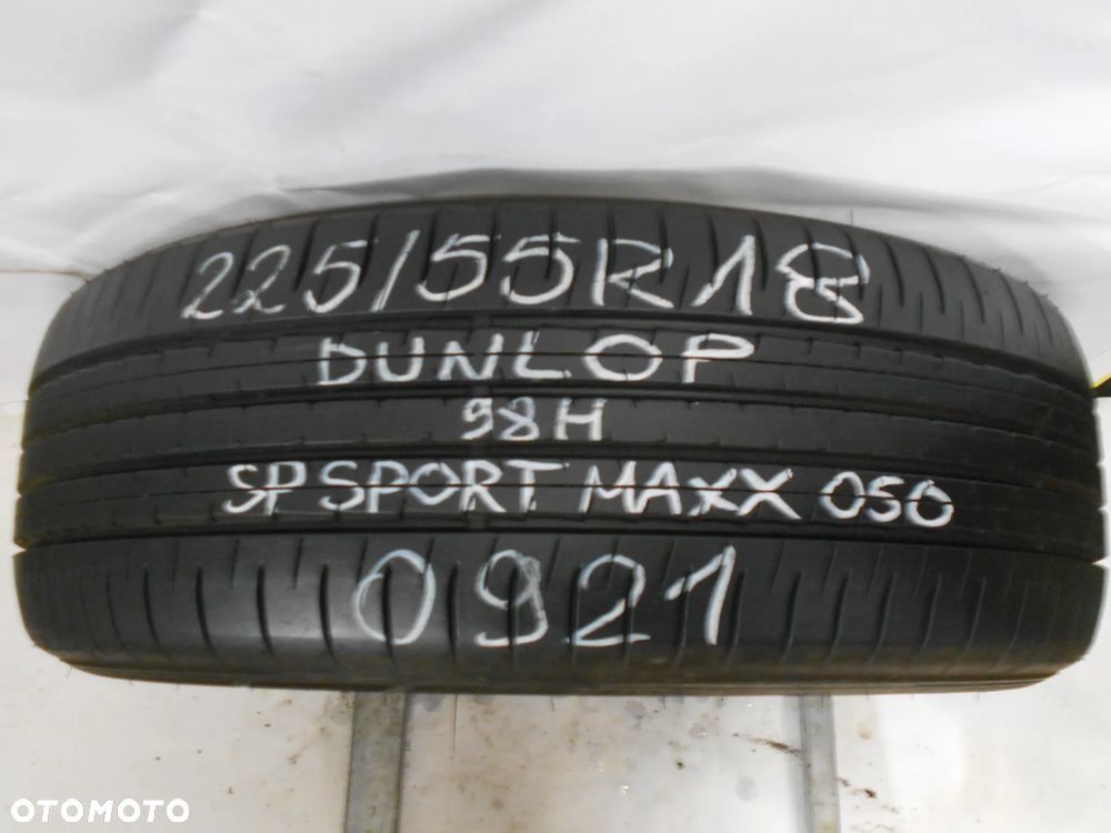 OPONY 225/55R18 DUNLOP SP SPORT MAXX 050 DOT 0921 8MM - 2