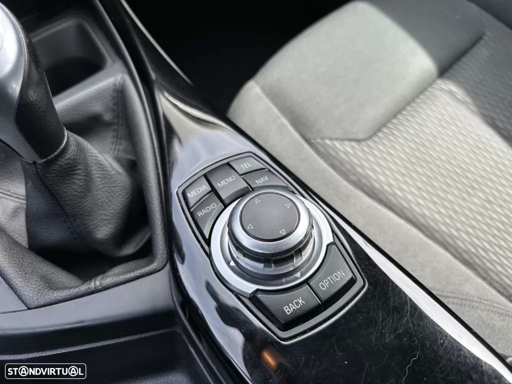 BMW 116 d EfficientDynamics Edition Sport Line - 17
